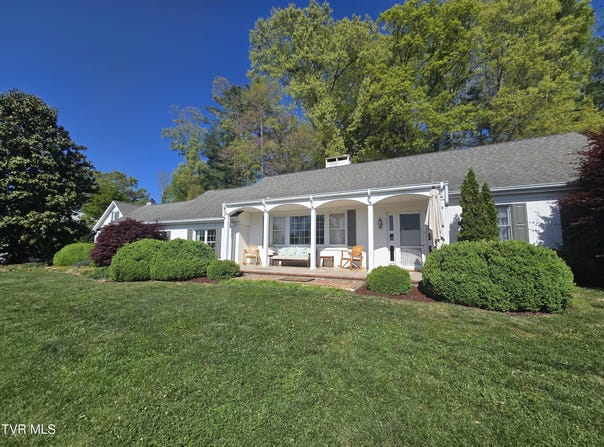570 Valley Drive, Bristol, VA 24201