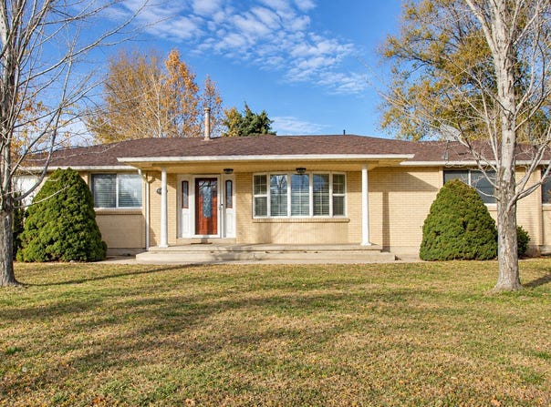 2455 S BLUFF Rd, Syracuse, UT 84075