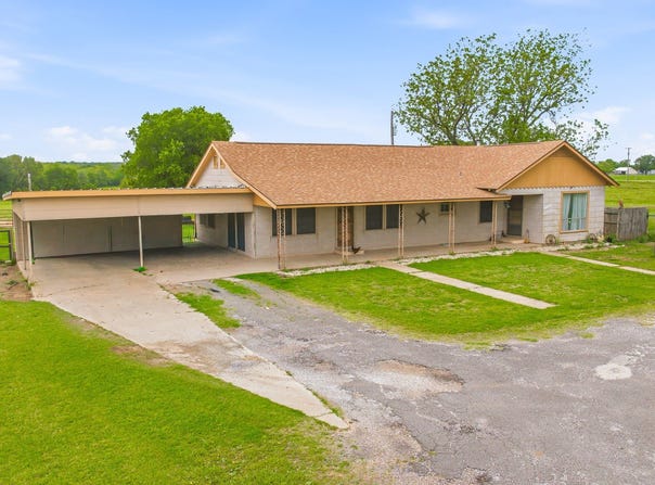 7450 E Highway 6, De Leon, TX 76444