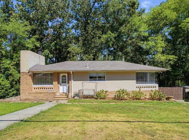 2021 KENT WAY, HOOVER, AL 35226