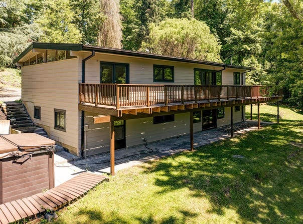 21625 SW JOHNSON Rd, WestLinn, OR 97068