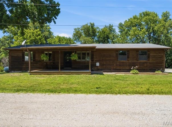 107 Red Deer Lane, O'Fallon, MO 63366