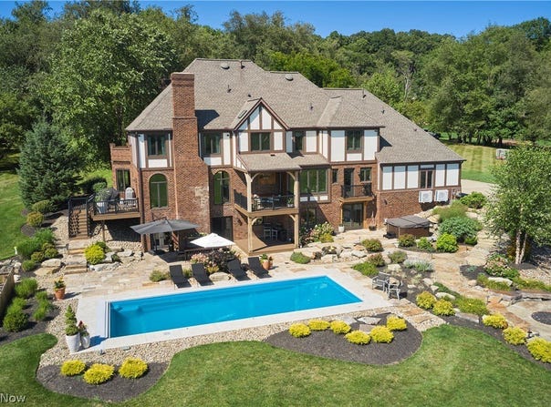 4576 Granger Road, Akron, OH 44333
