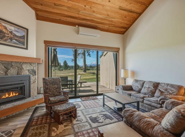 12900 Hawks Beard, Black Butte Ranch, OR 97759