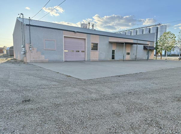 601 Avenue A, Farwell, TX 79325