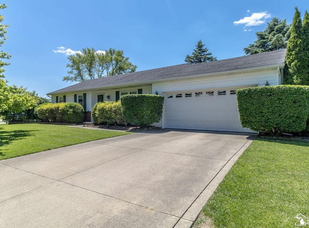 1955 Brookton Drive, Temperance, MI 48182
