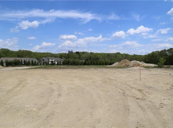 61 Harris Road, Smithfield, RI 02917