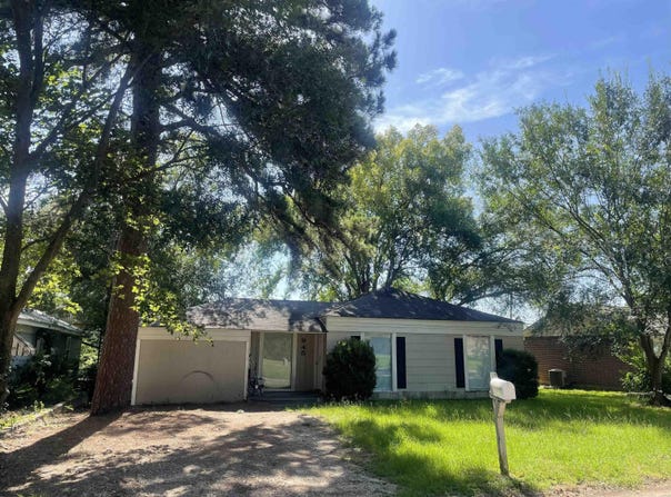 945 Guam Street, Wake Village, TX 75501