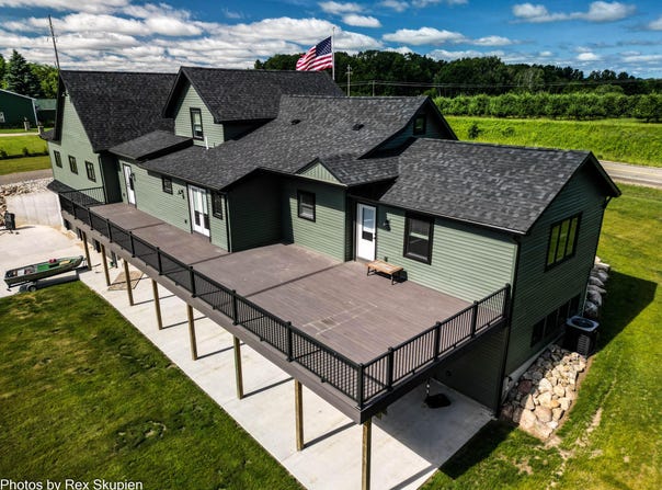 17090 KENOWA AVENUE, KENT CITY, MI 49330