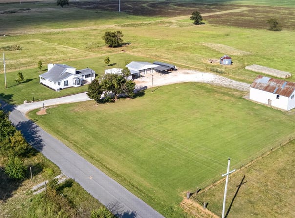 35300 127 Highway, Green Ridge, MO 65332
