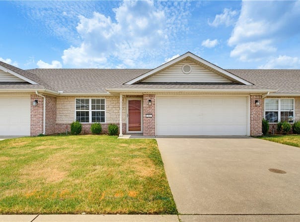 802 N 20th Street, Rogers, AR 72756