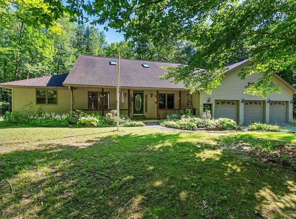 5262 MAPLE Lane, OCONTO FALLS, WI 54154