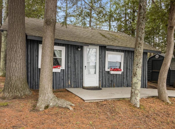 6386 Tricks Way Drive, Kewadin, MI 49648