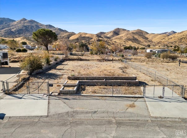 8412 Wildmint Drive, Lake Isabella, CA 93240
