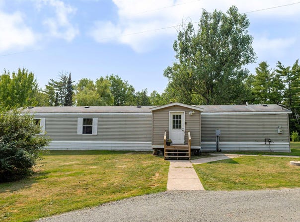 4699 E Eskelson Rd, Superior, WI 54880