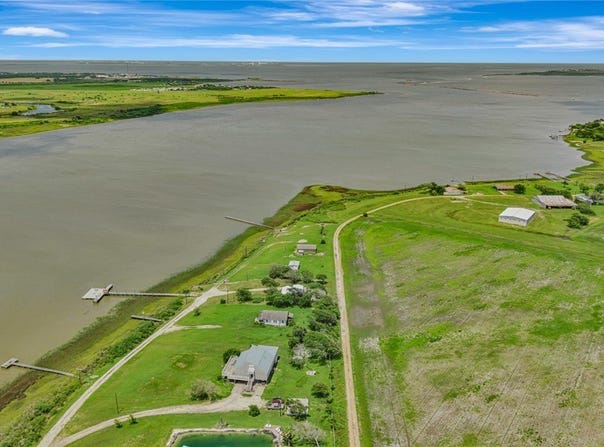 195 Wall Lane, Port Lavaca, TX 77979