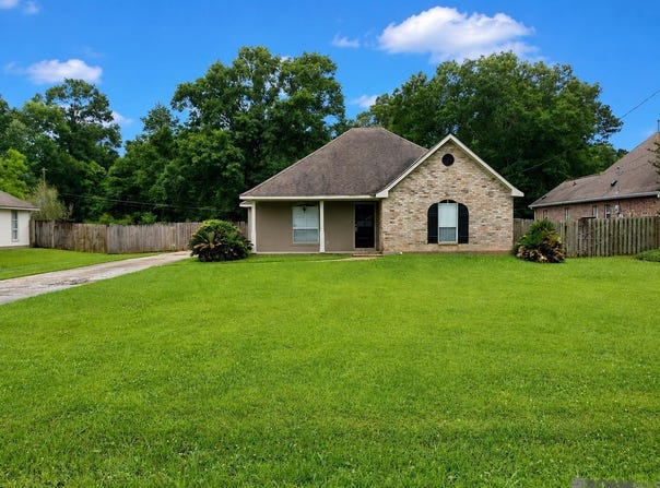 13176 Brian Park Dr, Walker, LA 70785