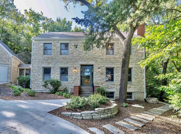 3006 Pawnee Circle, Manhattan, KS 66502