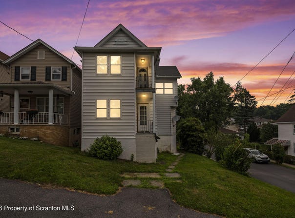 834 E Scott Street, Olyphant, PA 18447