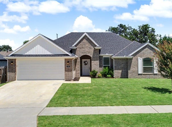 316 W Tyler Road, Farmington, AR 72730