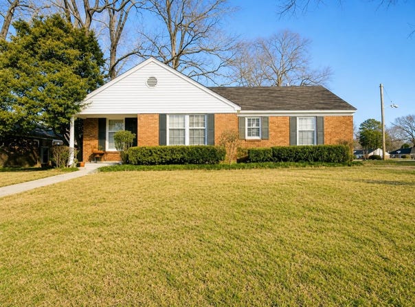 4980 DEE Rd, Memphis, TN 38117