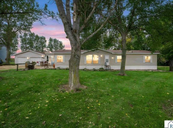 13462 620th Avenue, Mapleton, MN 56065