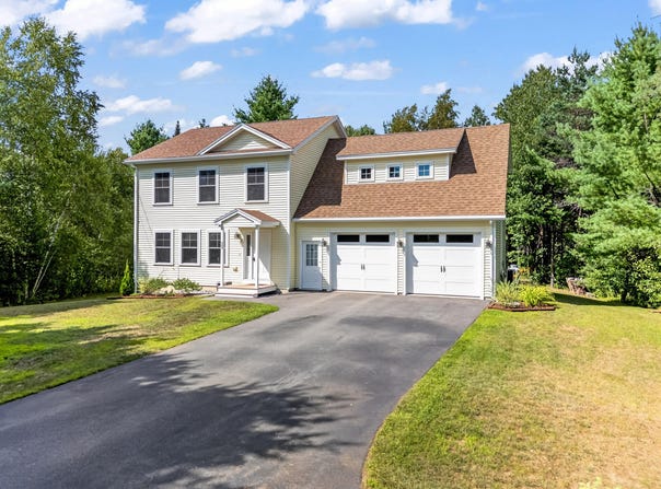 32 Tree Farm Road, Brunswick, ME 04011