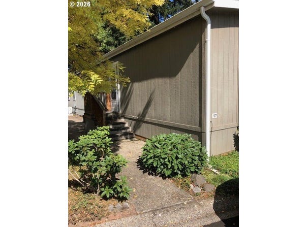 1475 GREEN ACRES Rd, Eugene, OR 97408