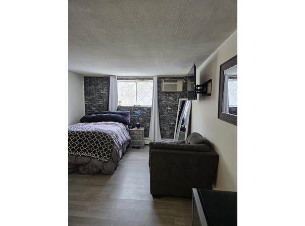 2 Silvestri Circle, Derry, NH 03038
