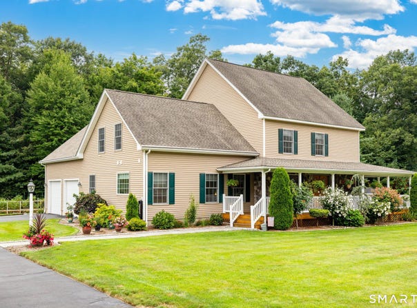 11 Jubrey Drive, Windsor, CT 06095