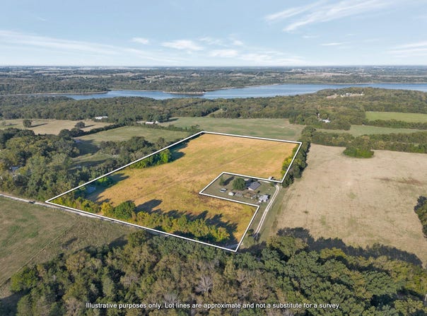 001 S 20th Road, Aldrich, MO 65601