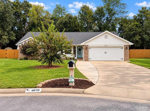 4670 Magnolia Hill Ct, Pace, FL 32571