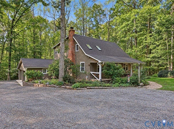 2401 Dorothea Lane, Maidens, VA 23102