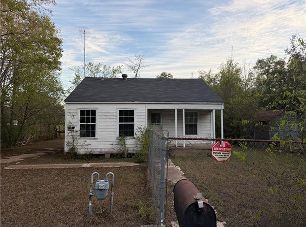 1207 South Drive, Bryan, TX 77803