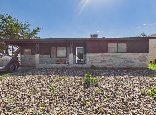 700 S Kenneth Ave., Monahans, TX 79756