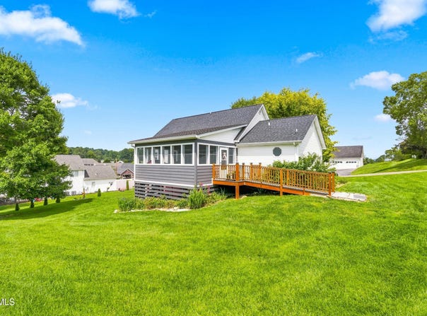 19028 Sterling Drive, Abingdon, VA 24211