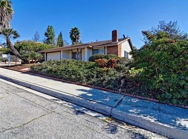 1990 Golden Circle, Escondido, CA 92026
