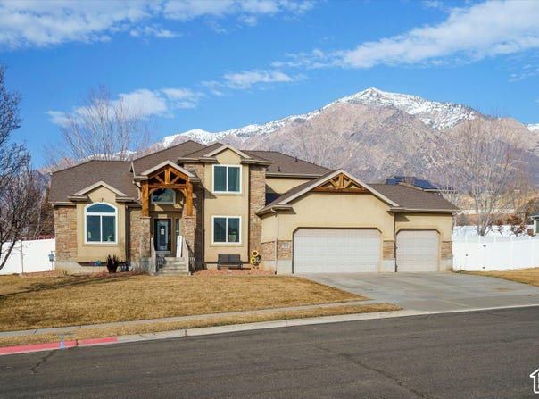 490 W 3450 N, Pleasant View, UT 84414