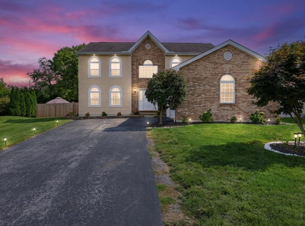 211 Cavanaugh Drive, Commercial Point, OH 43116
