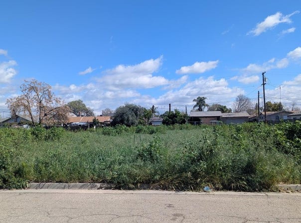 914 L Street, Sanger, CA 93657