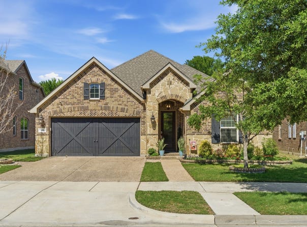 815 Dove Trail, Euless, TX 76039