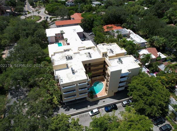 525 Coral Way, Coral Gables, FL 33134