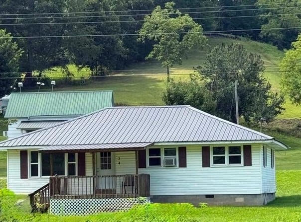 24 Revis Road, West Liberty, KY 41472