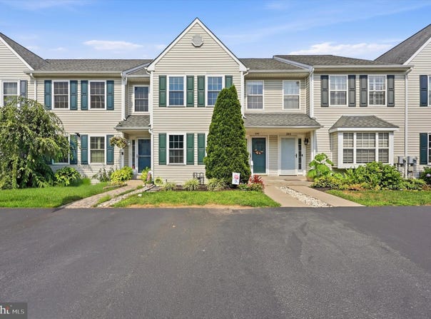 246 SPRING VALLEY Way, ASTON, PA 19014