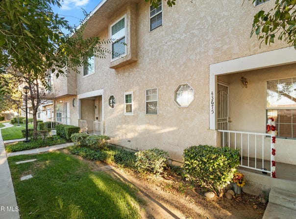 43675 Park Avenue, Lancaster, CA 93534