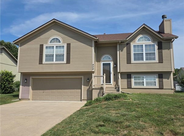 404 Blue Grass Drive, Raymore, MO 64083
