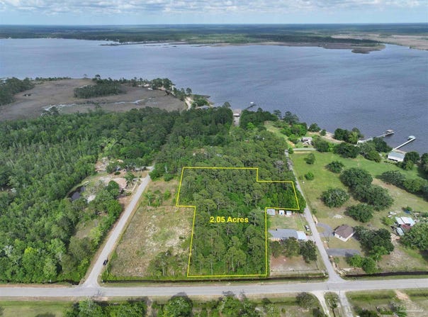 Robinson Point Rd, Bagdad, FL 32583