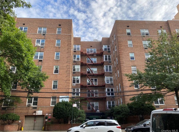 14340 41st Avenue, Flushing, NY 11355