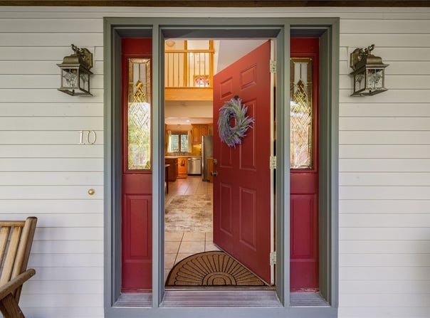 10 Oak Hill Road, Scituate, RI 02831