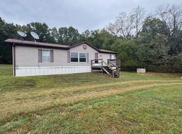 31748 Daisy Dr, Edwards, MO 65326